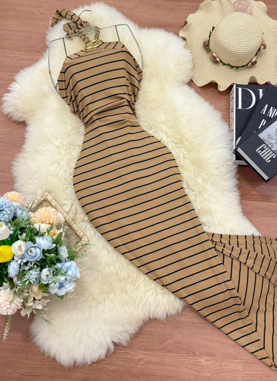 ROBES COTELÉES À RAYURE