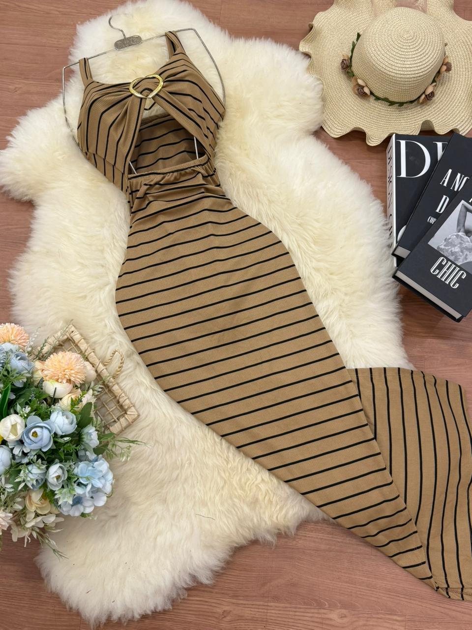 ROBES COTELÉES À RAYURE