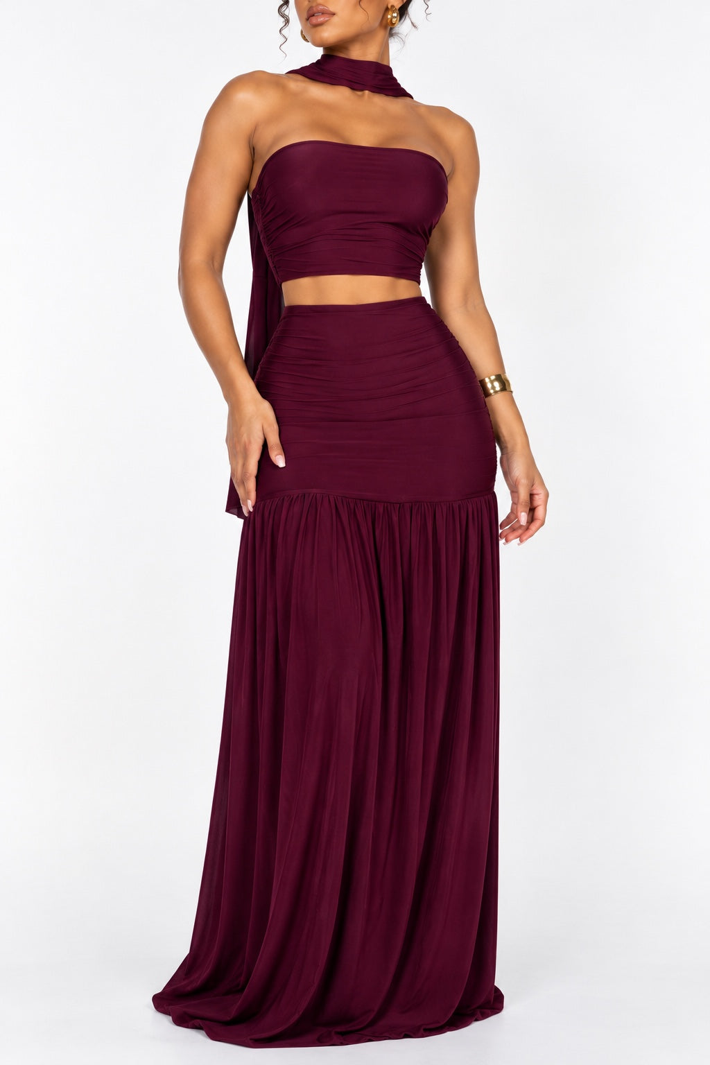 Ensemble jupe longue drapée bordeaux, look complet