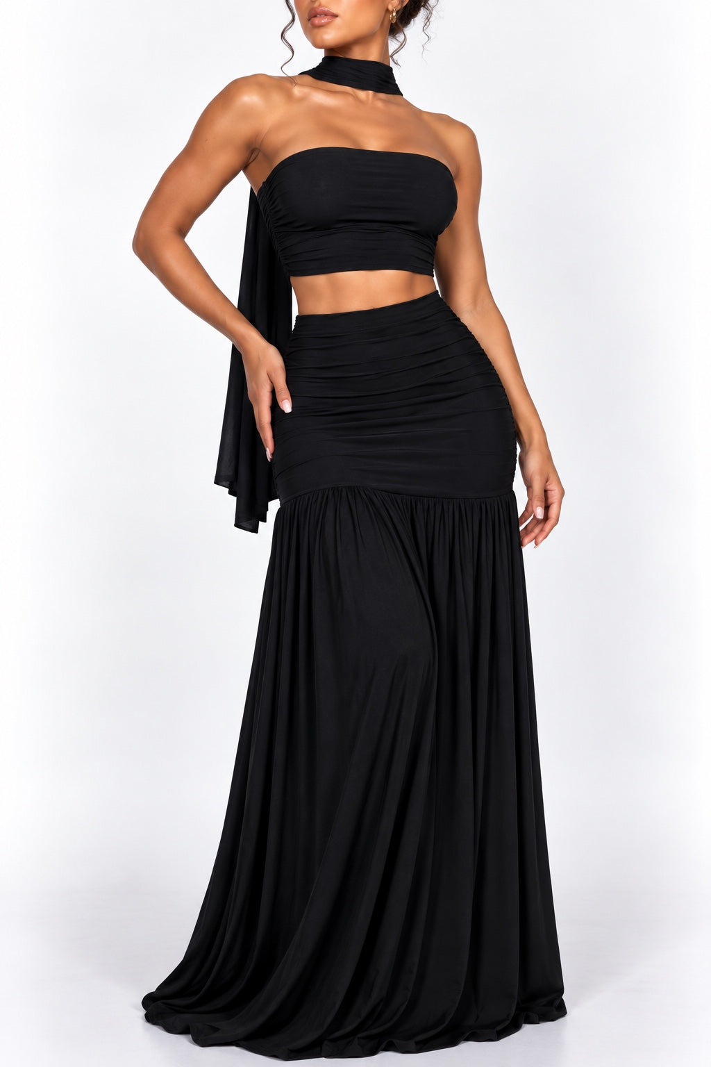 Ensemble jupe longue drapée noir, look complet